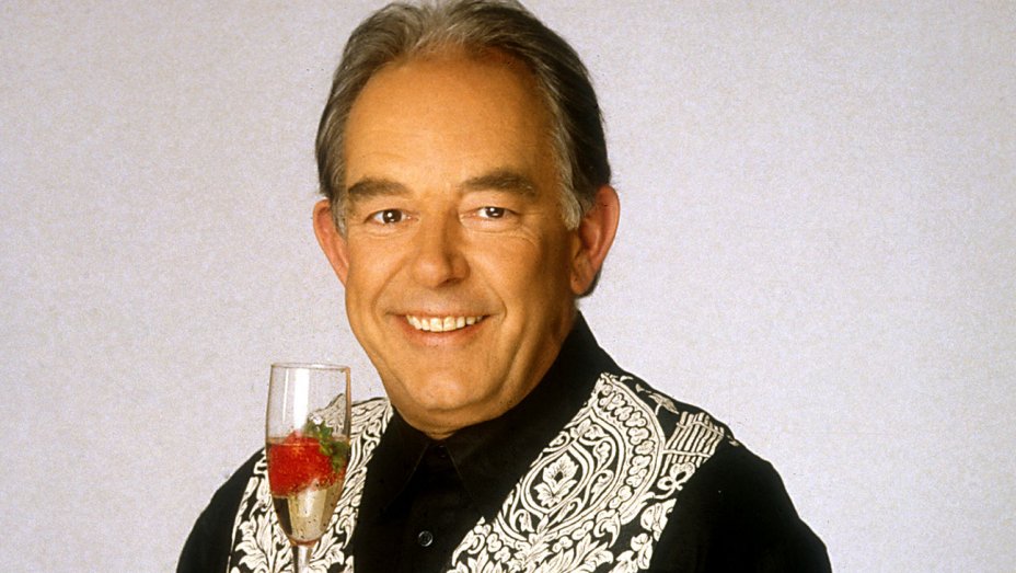 Robin Leach, ‘Lifestyles of the Rich and Famous’ Host, Dies at 76
