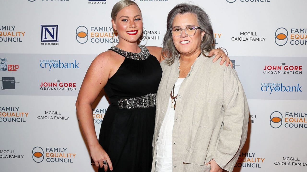 Rosie O’Donnell Reveals She’s Engaged to Military Veteran Elizabeth Rooney