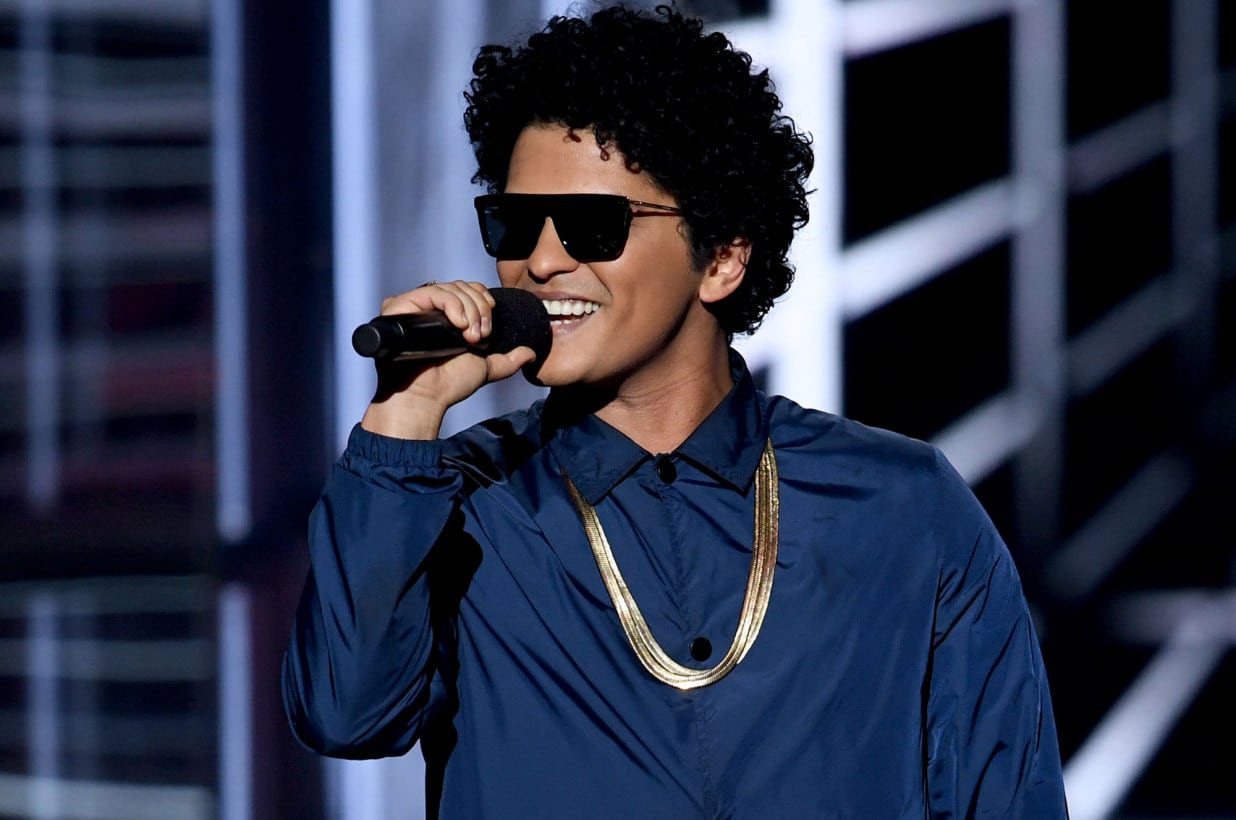 Bruno Mars to Provide Thanksgiving Meals for 24K in Hawaii Bruno Mars to Provide Thanksgiving Meals for 24K in Hawaii