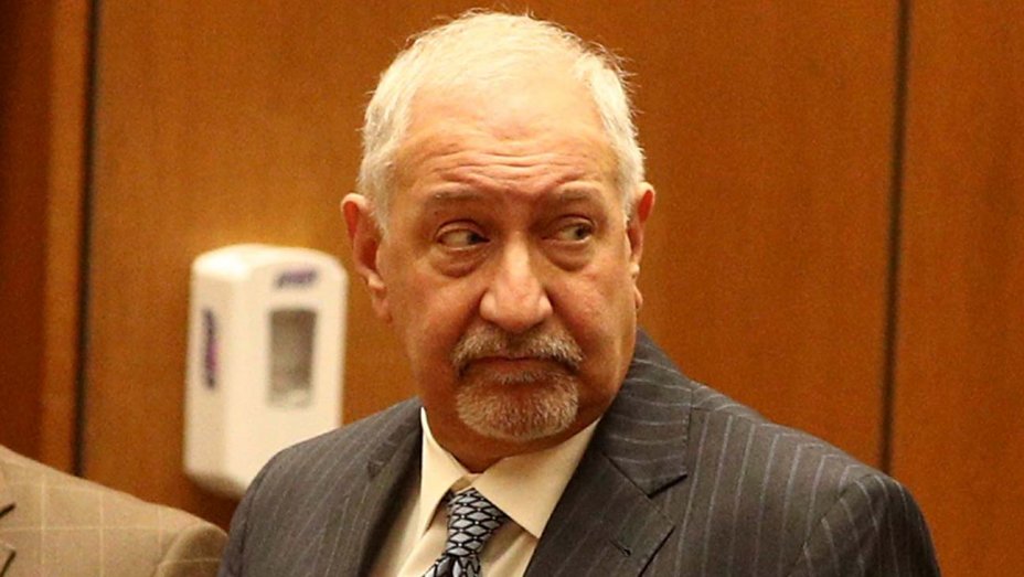 CNN Drops Mark Geragos as Contributor After Being Reported as Michael Avenatti’s Co-Conspirator CNN Drops Mark Geragos as Contributor After Being Reported as Michael Avenatti’s Co-Conspirator