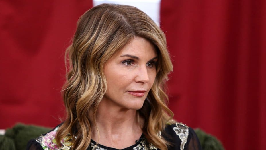 Lori Loughlin Bond Set at $1M in College Admissions Scandal Lori Loughlin Bond Set at $1M in College Admissions Scandal