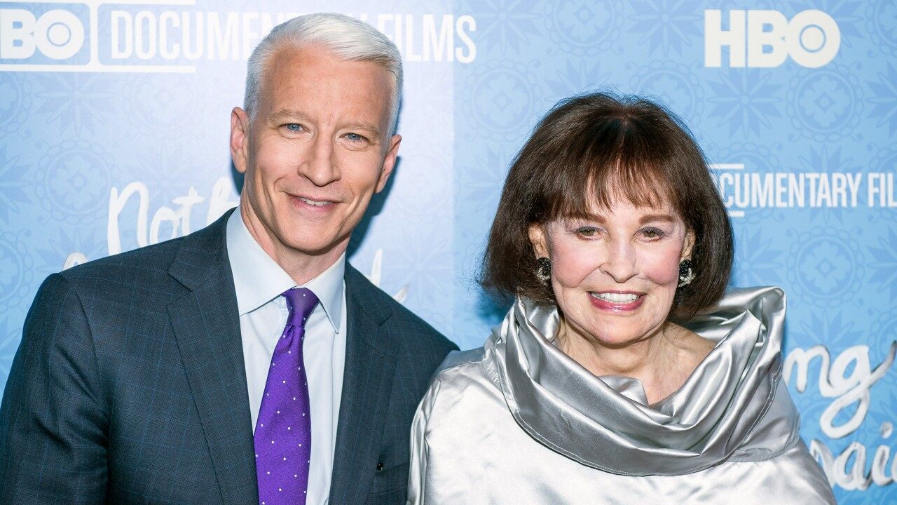 Gloria Vanderbilt Leaves Bulk of Her Fortune to Son Anderson Cooper Gloria Vanderbilt Leaves Bulk of Her Fortune to Son Anderson Cooper